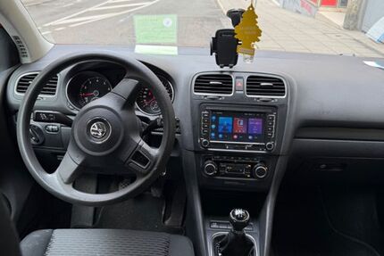 VW Golf 2.070 km 4.000 &euro; Stuttgart 70176