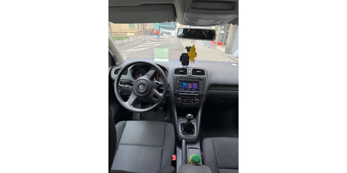 VW Golf 2.070 km 4.000 &euro; Stuttgart 70176