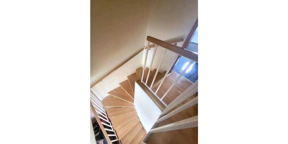 Reihenmittelhaus Stuttgart Feuerbach - 4 Zimmer, 110 m&sup2;, 679.000&euro; | Angebot:26253573