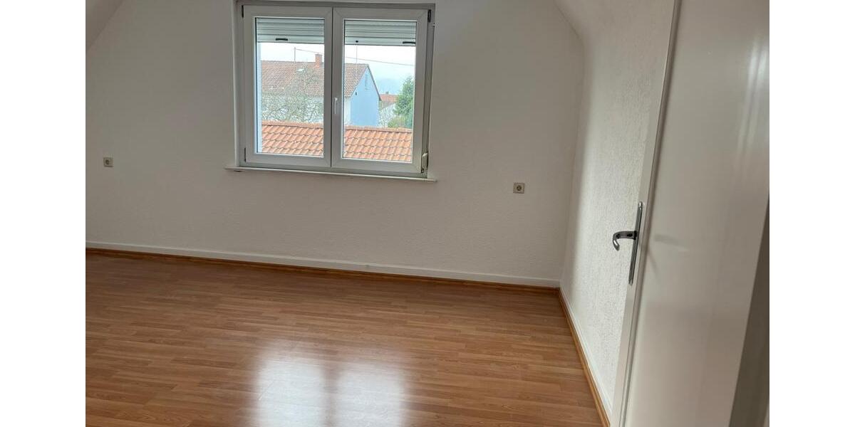 Mehrfamilienhaus, Wohnhaus Reutlingen Altenburg - 8.5 Zimmer, 180 m&sup2;, 690.000&euro; | Angebot:27157500