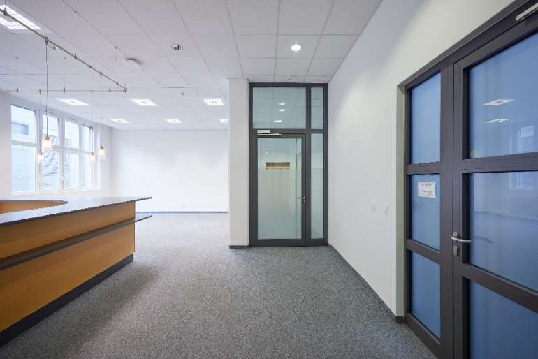 Büro in Stuttgart 4.334 € 394 m² zimmer