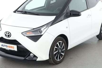 Toyota Aygo 24.848 km 14.090 € Stuttgart 70195