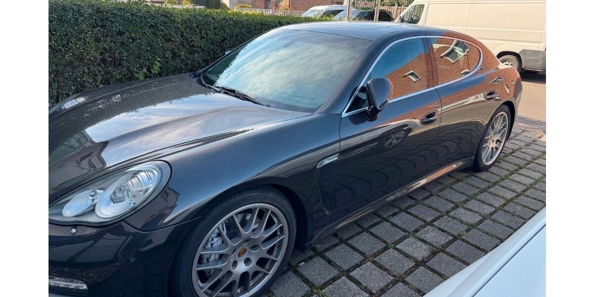 Porsche Panamera 87.000 km 32.500 € Scharnhausen 73760