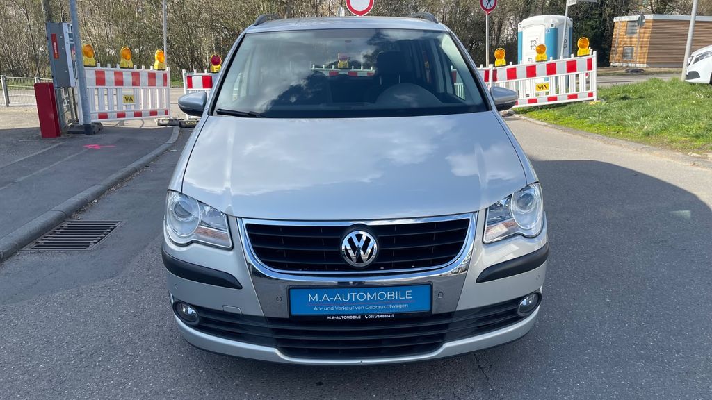 VW Touran 236.699 km 2.990 &euro; Marbach am Neckar 71672