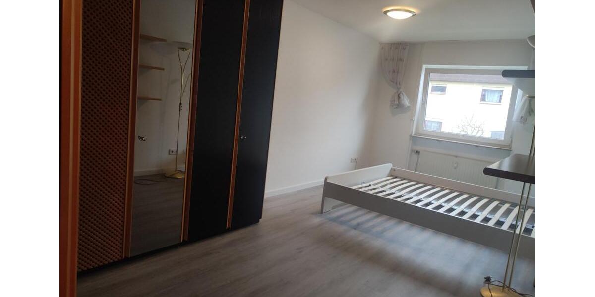 Etagenwohnung Stuttgart Fasanenhof-Ost - 3 Zimmer, 70 m&sup2;, 1.300&euro; | Angebot:25381694