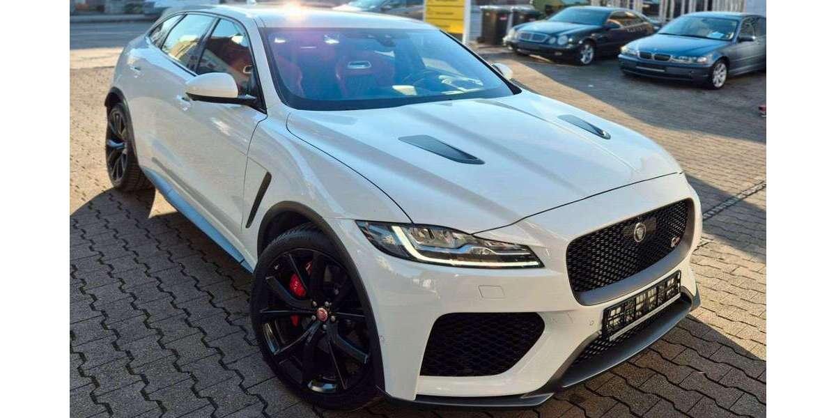 Jaguar F-Pace 97.388 km 40.999 &euro; Stuttgart 70435