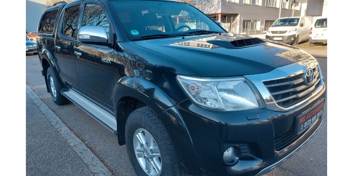 Toyota Hilux 282.524 km 14.900 &euro; Fellbach 70736