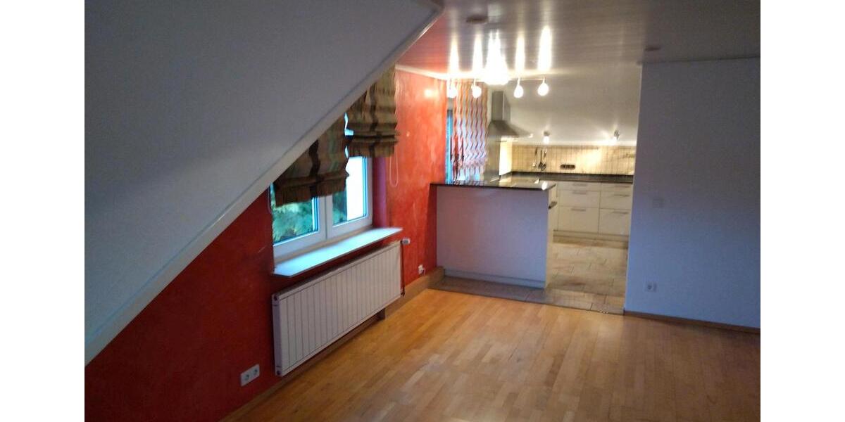 Dachgeschoßwohnung Winnenden - 2.5 Zimmer, 73 m&sup2;, 1.000&euro; | Angebot:25173145