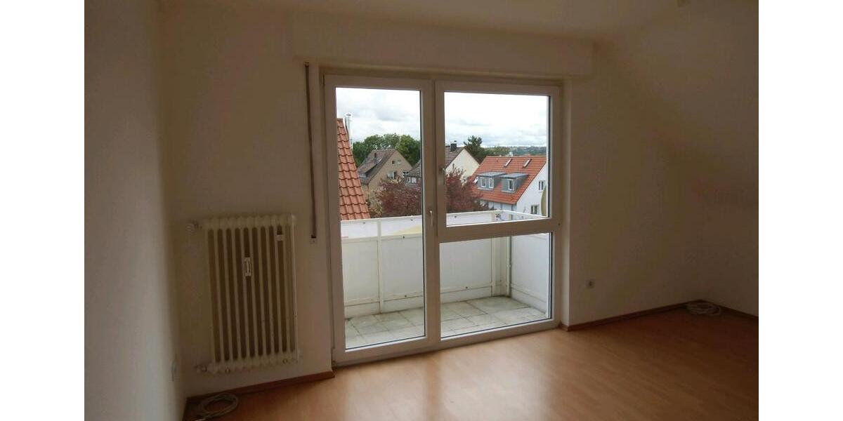 Dachgeschoßwohnung Stuttgart Neuwirtshaus - 3 Zimmer, 67 m&sup2;, 800&euro; | Angebot:26320176