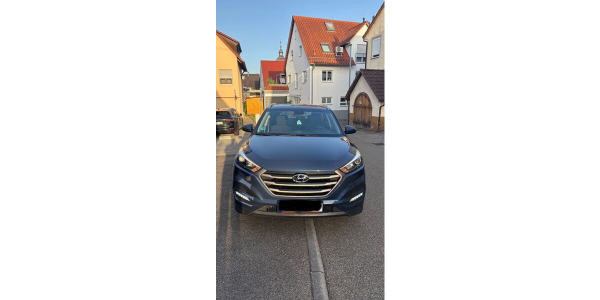 Hyundai TUCSON 97.000 km 13.500 € Korb 71404