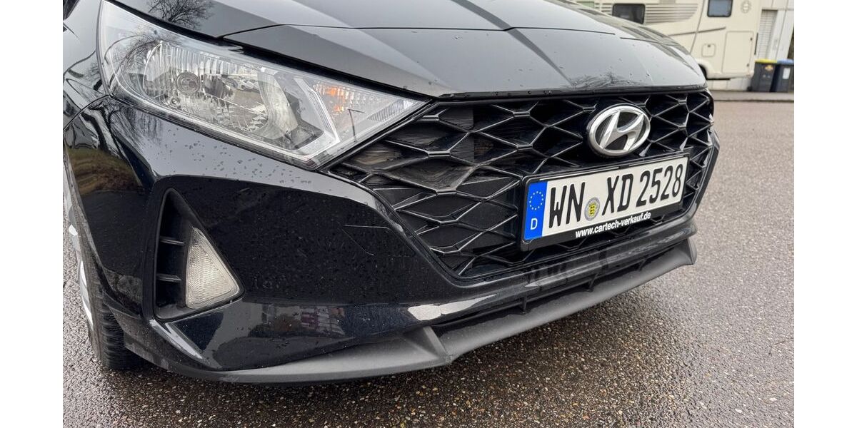 Hyundai i20 46.000 km 12.990 &euro; Fellbach bei Stuttgart 70736