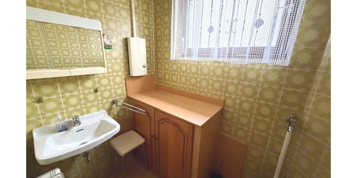 Einfamilienhaus mit Modernisierungsbedarf in zentraler Lage von Marbach - Einfamilienhaus Marbach am Neckar Marbach | Angebot:24976626