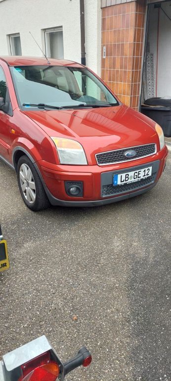 Ford Fusion 177.533 km 2.600 € Löchgau 74369