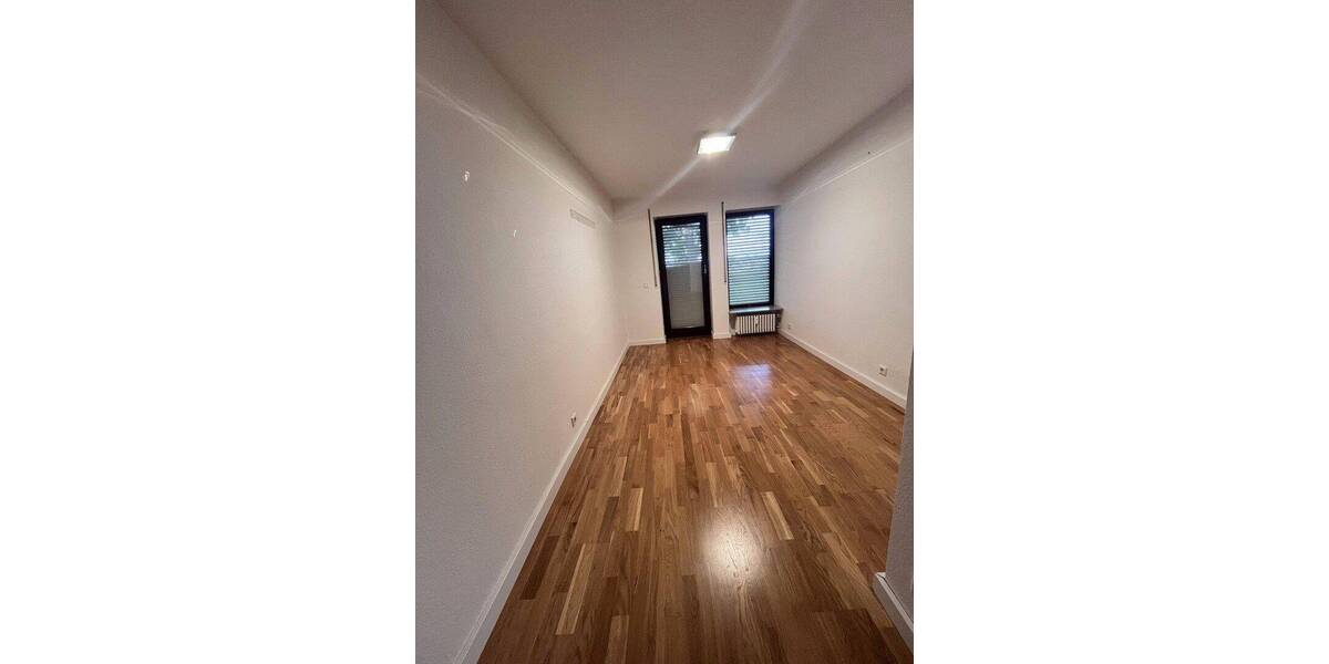 Reihenendhaus Stuttgart Nord - 7 Zimmer, 198 m&sup2;, 2.950&euro; | Angebot:26886443