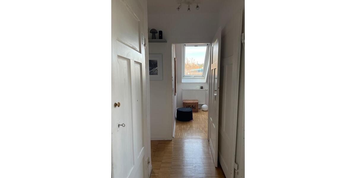 Dachgeschoßwohnung Stuttgart Stuttgart-Nord - 3 Zimmer, 50 m&sup2;, 900&euro; | Angebot:25989306