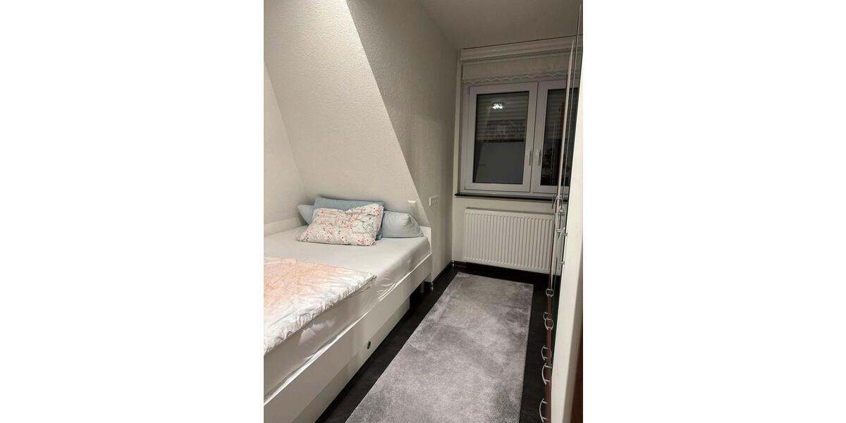 Dachgeschoßwohnung Kornwestheim - 2 Zimmer, 55 m&sup2;, 1.050&euro; | Angebot:26147811