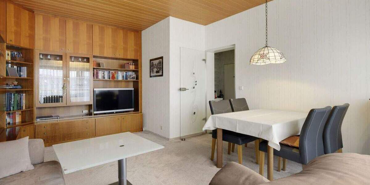 Etagenwohnung Stuttgart / Untertürkheim Untertürkheim - 3 Zimmer, 73 m&sup2;, 275.000&euro; | Angebot:24425406