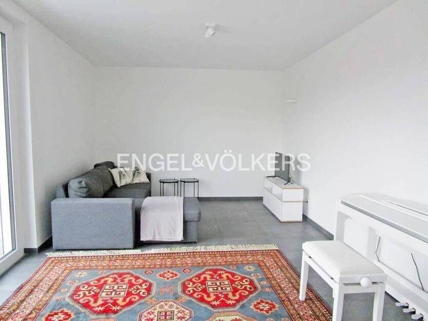 Edle 3-Zimmer-Penthouse-Whg. mit Terrasse . Auf Wunsch teilmöbliert