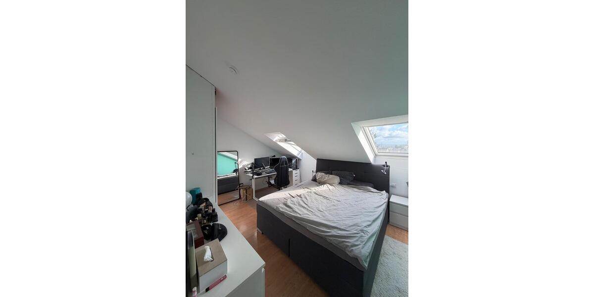 Dachgeschoßwohnung Stuttgart Mühlhausen - 2 Zimmer, 60 m&sup2;, 915&euro; | Angebot:26539701