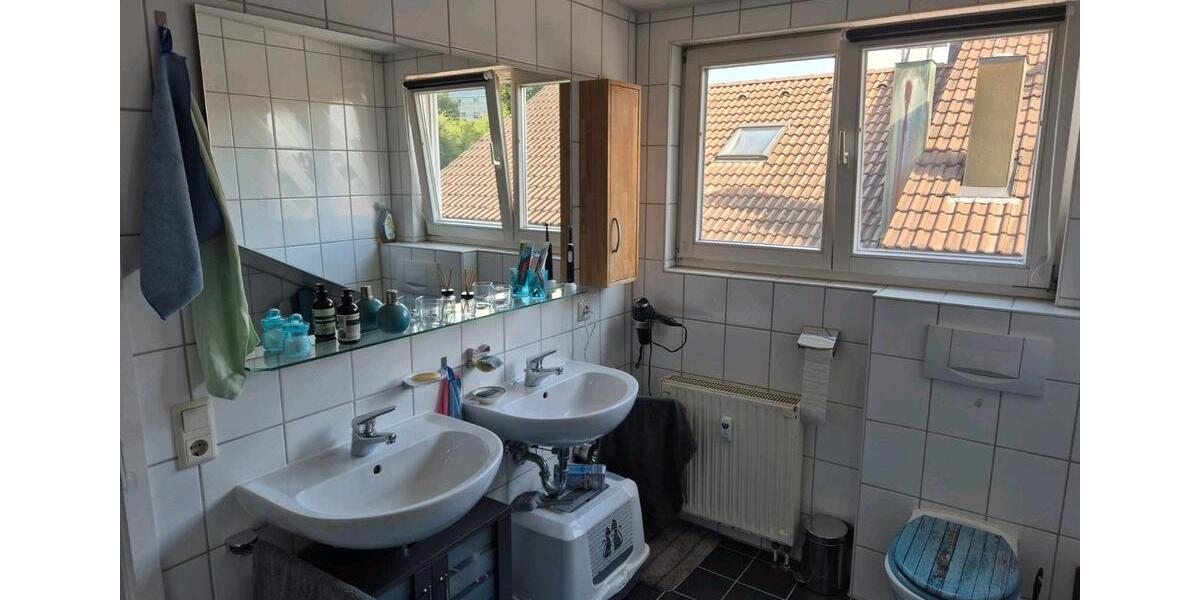 Dachgeschoßwohnung Oberboihingen - 3 Zimmer, 62 m&sup2;, 234.000&euro; | Angebot:27021317