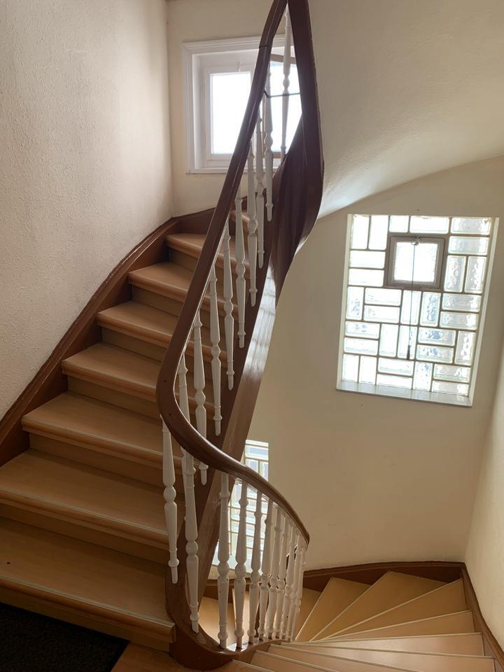 Mehrfamilienhaus 5 Parteien leerstehend