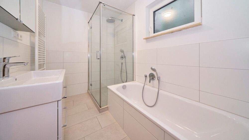 Bungalow Vaihingen an der Enz / Roßwag Roßwag - 7 Zimmer, 208 m&sup2;, 599.000&euro; | Angebot:25697225