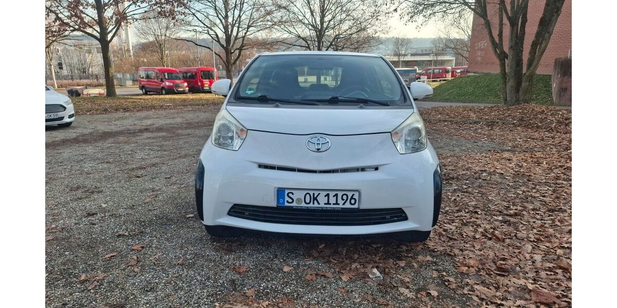Toyota IQ 178.000 km 3.650 &euro; stuttgart 70469