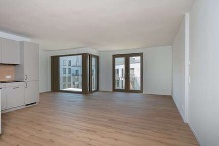 Wohnung Stuttgart - 4 Zimmer, 102 m&sup2;, 2.180&euro; | Angebot:26400941