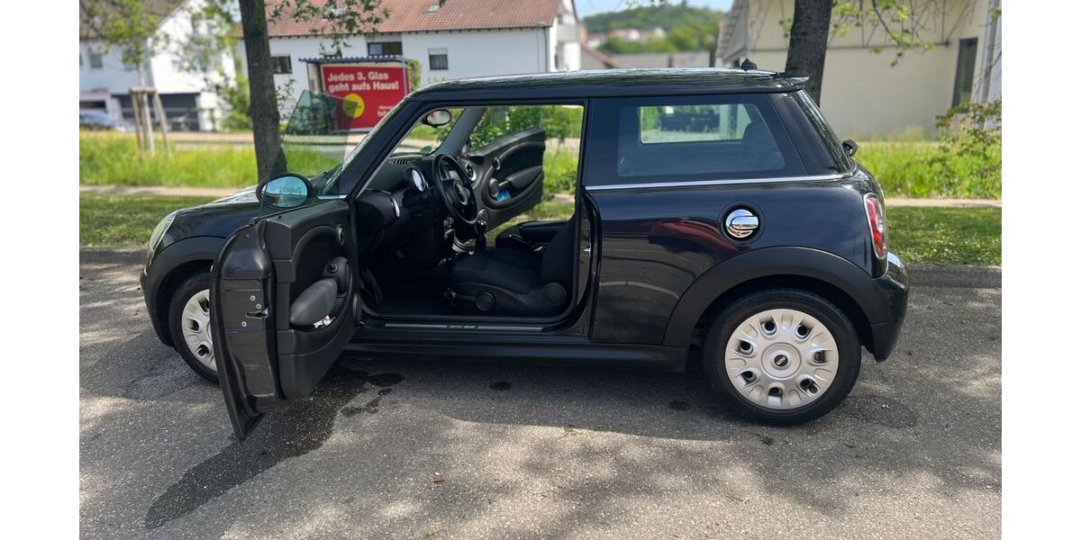 Mini ONE 116.000 km 3.999 &euro; Backnang 71522