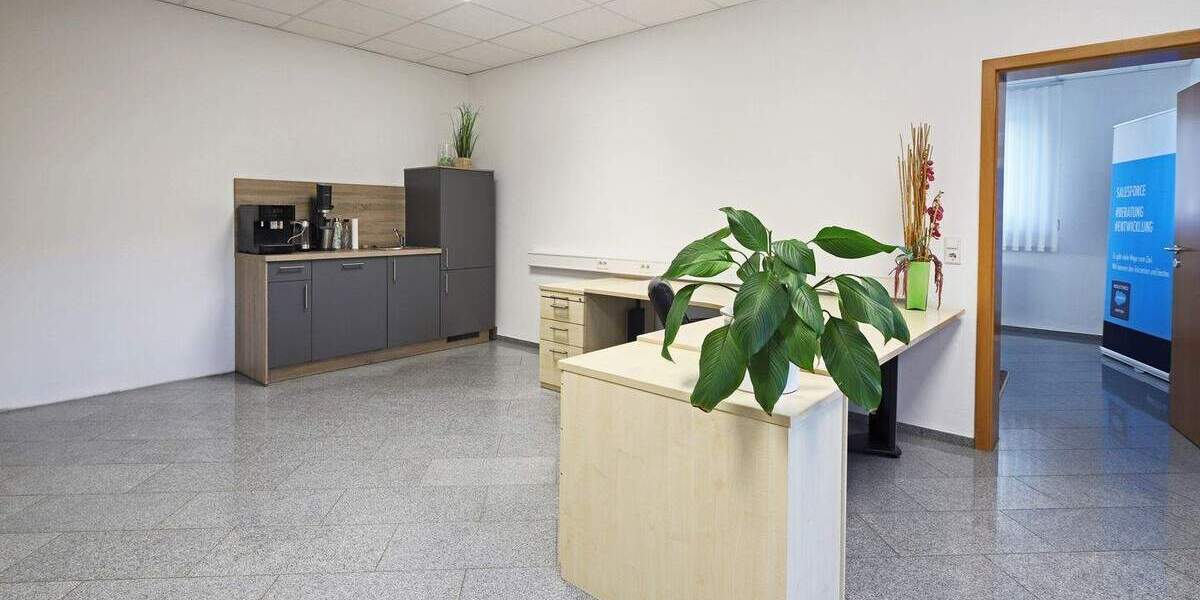 Wohn- und Geschäftshaus mit 3 Wohneinheiten, Büroräumen und Gartengrundstück 1 zimmer