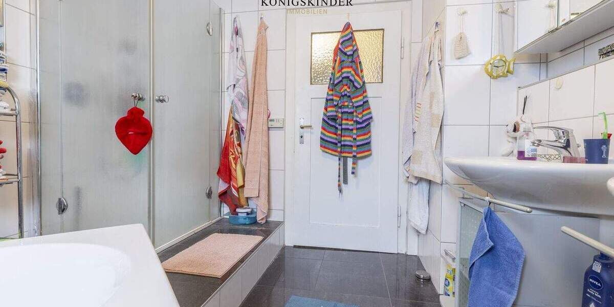 Einfamilienhaus Besigheim - 1 Zimmer, 297 m&sup2;, 875.000&euro; | Angebot:24341499