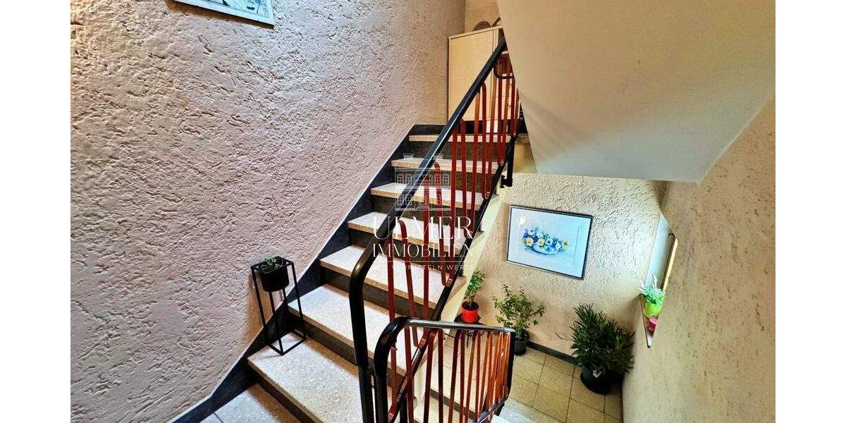 gepflegte Doppelhaushälfte mit großzügigem Grundstück in bester Lage von Böblingen 8 zimmer