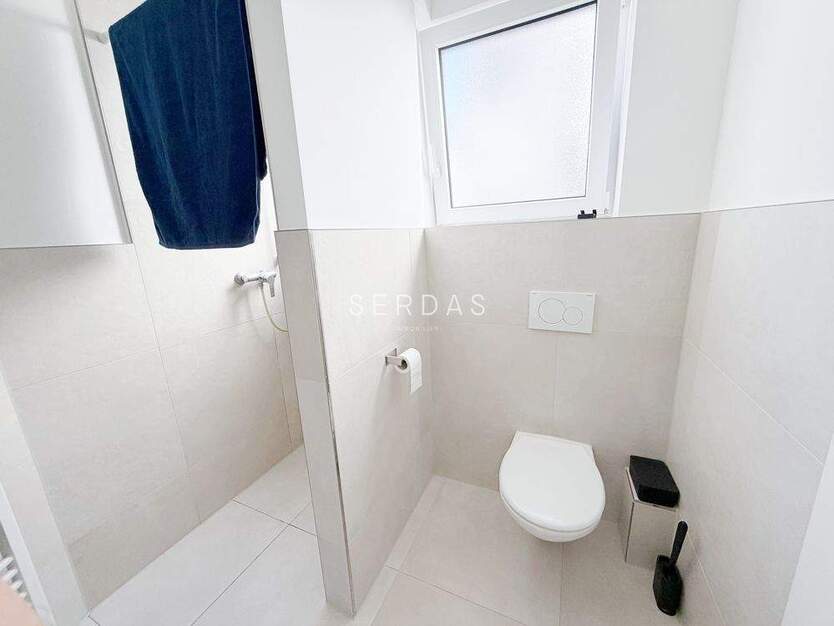 Attraktives 4-Familienhaus in zentraler Lage von Stuttgart-Obertürkheim 1 zimmer