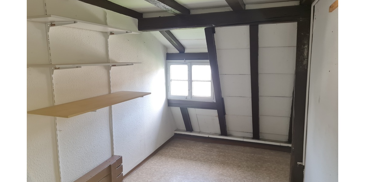 Solides 6-FH in S-Bad Cannstatt: Ruhige Top-Lage nahe Zentrum. Gepflegte Anlage ohne Überraschung! - Mehrfamilienhaus, Wohnhaus Stuttgart / Bad Cannstatt Bad Cannstatt (Stadtbezirk) | Angebot:27313305