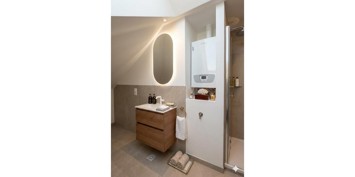 Dachgeschoßwohnung Stuttgart Stuttgart-Süd - 2.5 Zimmer, 51 m&sup2;, 1.380&euro; | Angebot:26626707