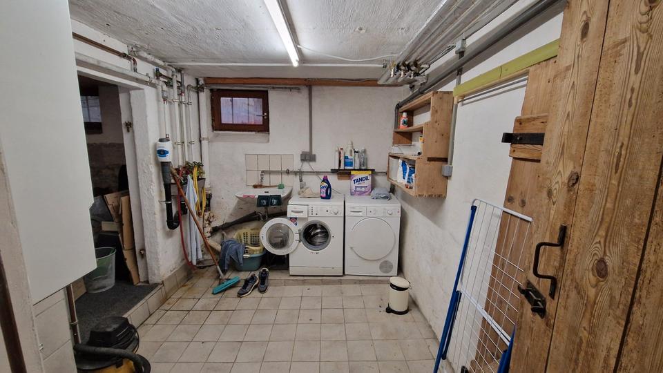 Einfamilienhaus Esslingen am Neckar Pliensauvorstadt - 7 Zimmer, 128 m&sup2;, 485.000&euro; | Angebot:26940262