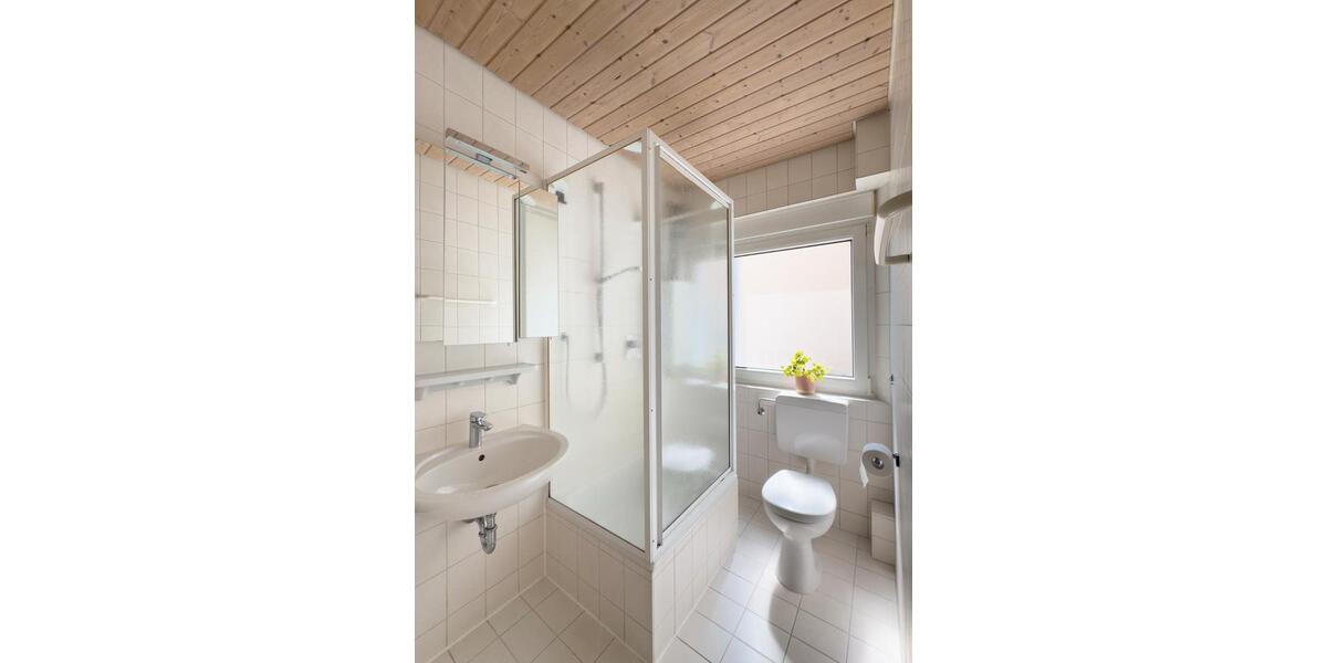 Hochparterre Stuttgart Hedelfingen - 3 Zimmer, 77 m&sup2;, 329.000&euro; | Angebot:26889119