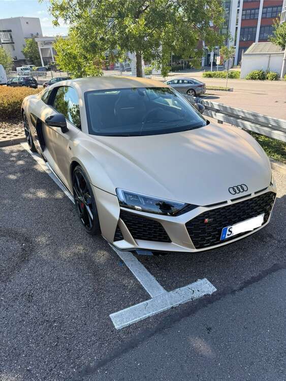 R8