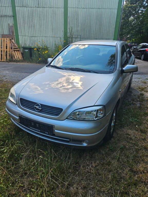 Opel Astra 173.000 km 1.999 € Steinheim 71711