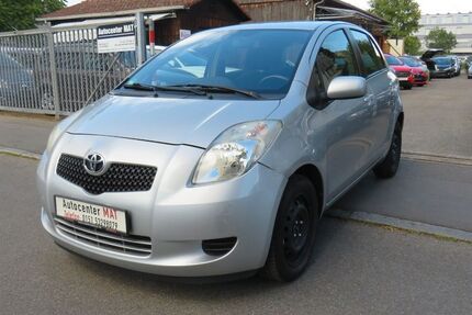 Toyota Yaris 143.000 km 2.950 &euro; Fellbach 70736