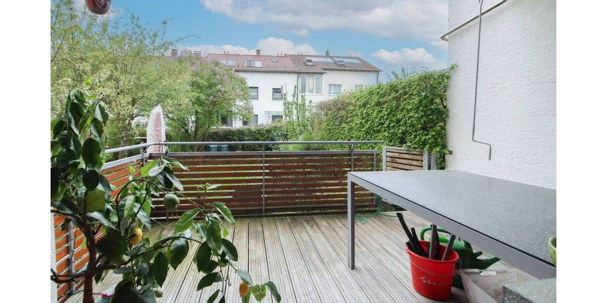Reihenmittelhaus Stuttgart Steckfeld - 9 Zimmer, 208 m&sup2;, 765.000&euro; | Angebot:26319304