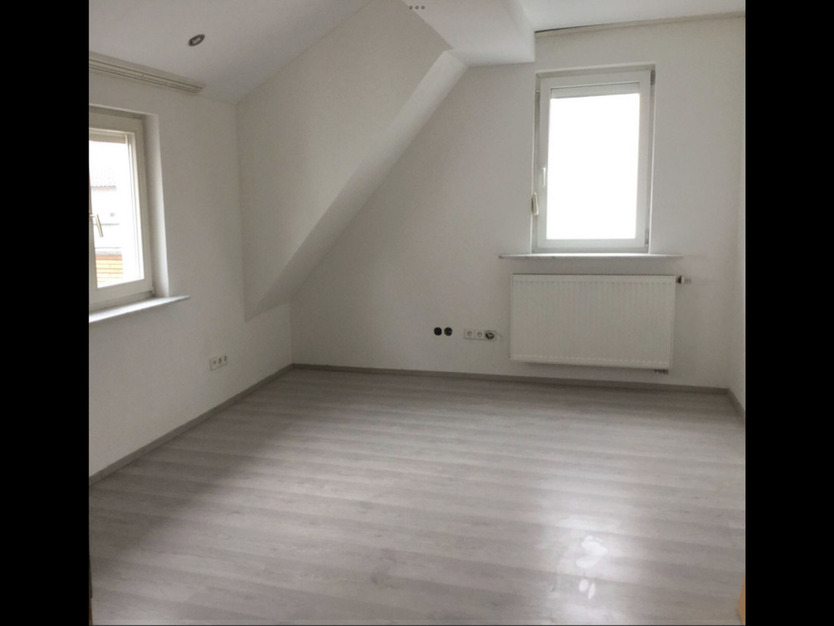 Liebevolle 3er Frauen WG