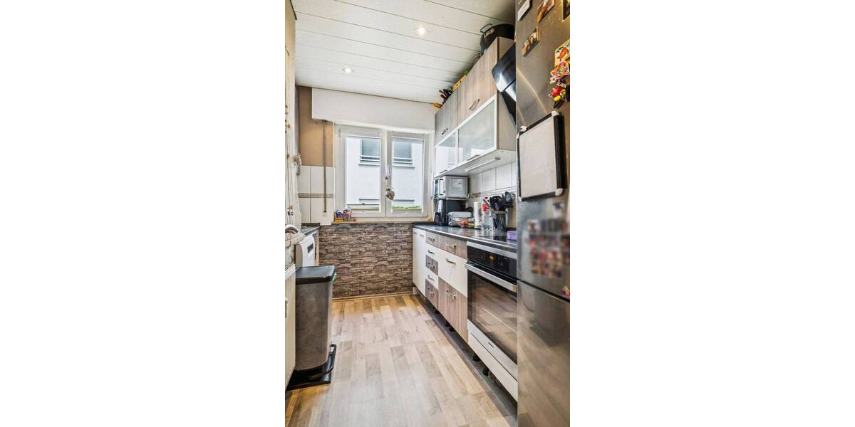 Lichtdurchflutet und gut geschnitten - Vermietete 3-Zimmer-Wohnung mit Balkon in gefragter Lage 3 zimmer