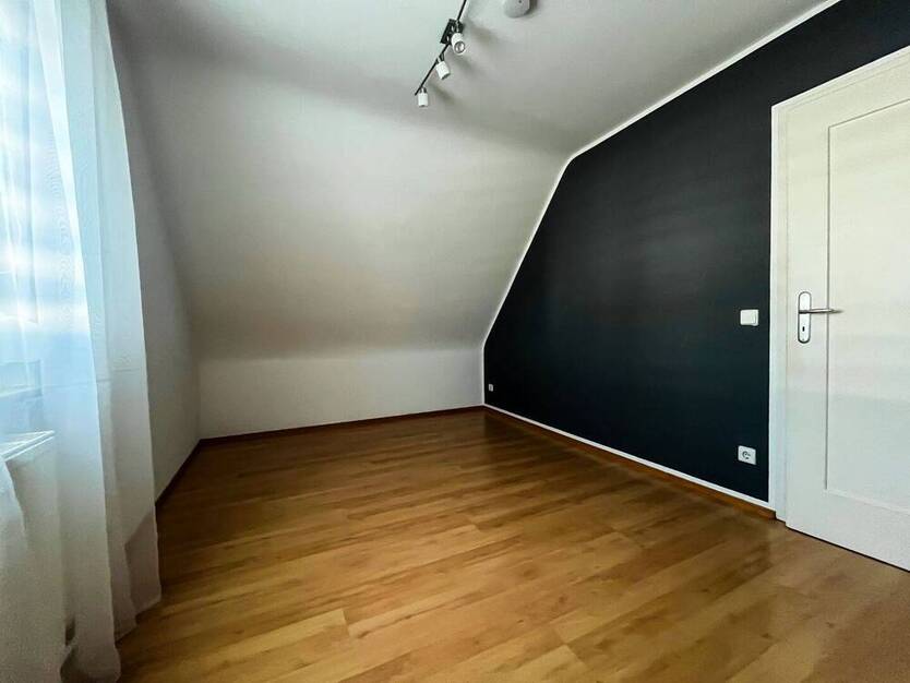 Familienfreundliches Haus in Sindelfingen mit großem Garten