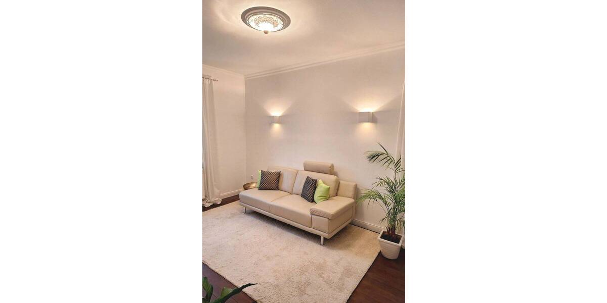 Einfamilienhaus Stuttgart Wangen - 8 Zimmer, 126 m&sup2;, 749.000&euro; | Angebot:24027167