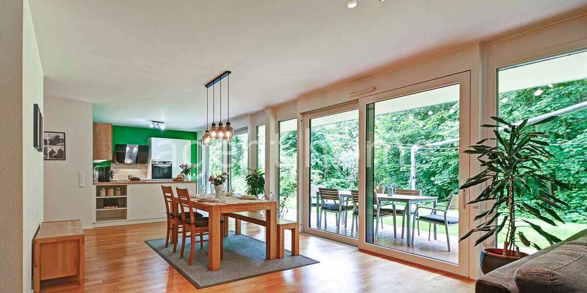 Etagenwohnung Esslingen am Neckar Hegensberg - 4 Zimmer, 125 m&sup2;, 2.330&euro; | Angebot:26877951