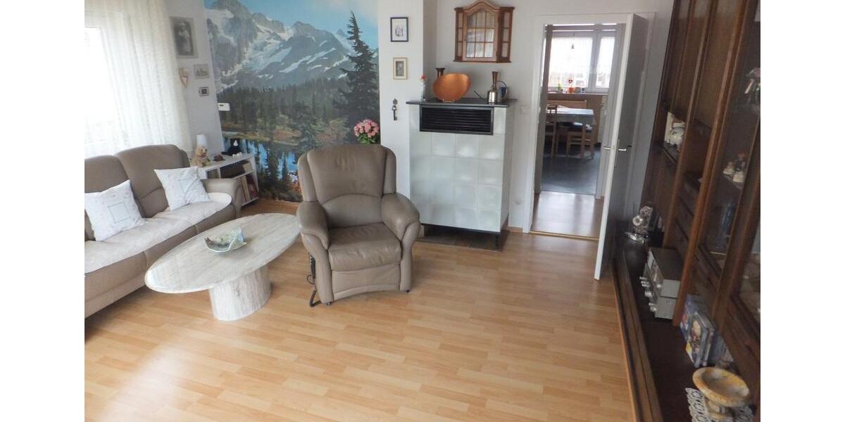 Mehrfamilienhaus, Wohnhaus Stuttgart Mühlhausen - 8 Zimmer, 188 m&sup2;, 649.000&euro; | Angebot:26749592
