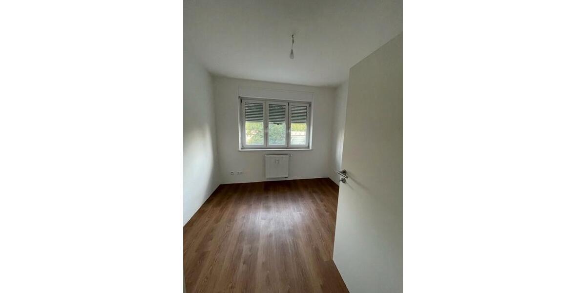 Etagenwohnung Esslingen am Neckar Brühl - 4 Zimmer, 72 m&sup2;, 811&euro; | Angebot:24876487