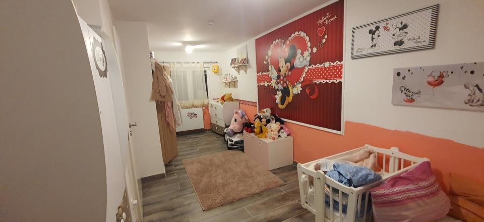 Einfamilienhaus Leonberg - 7.5 Zimmer, 140 m&sup2;, 2.000&euro; | Angebot:25174653