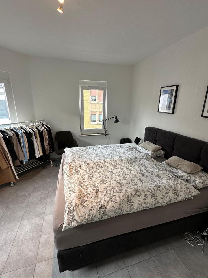 Kernsanierte, ruhige & helle, 3-Zimmer Wohnung